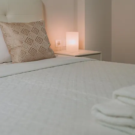 Cozy New Apartment Nearby Metro-2